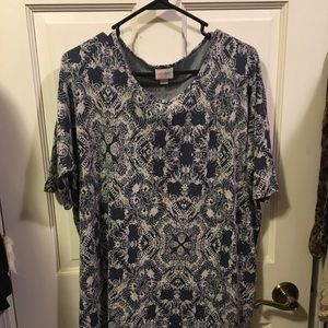 LuLaRoe Irma tunic